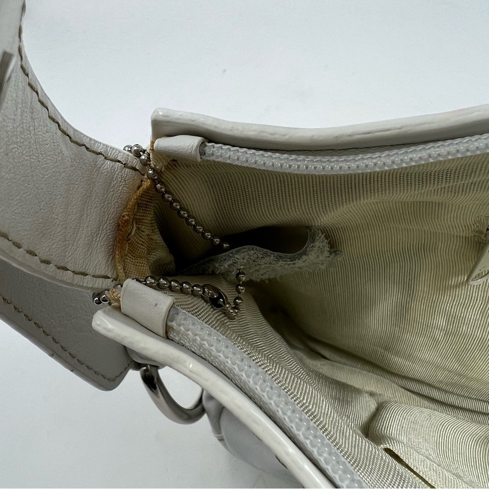 Bloomingdale’s White Leather Shoulder Bag Drawstring Zip Silver Accents - Picture 9 of 12